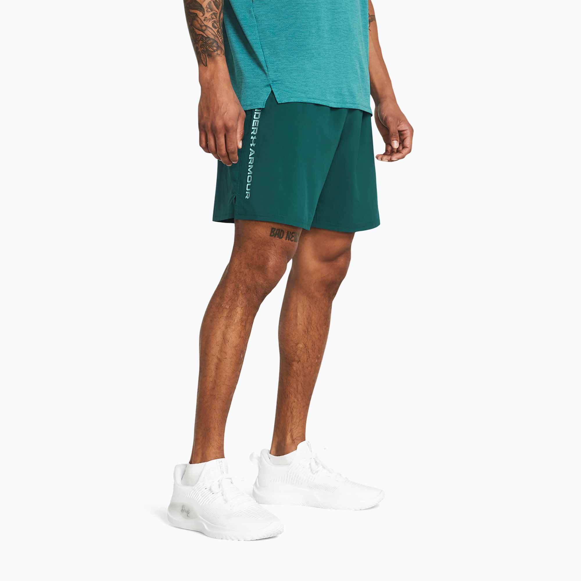 Herren Under Armour Woven Wdmk hydro teal/radial türkis Trainingsshorts ...
