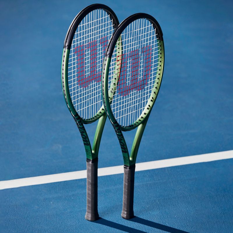Wilson Blade 26 V8.0 Tennisschläger für Kinder schwarz-grün WR079210U 8