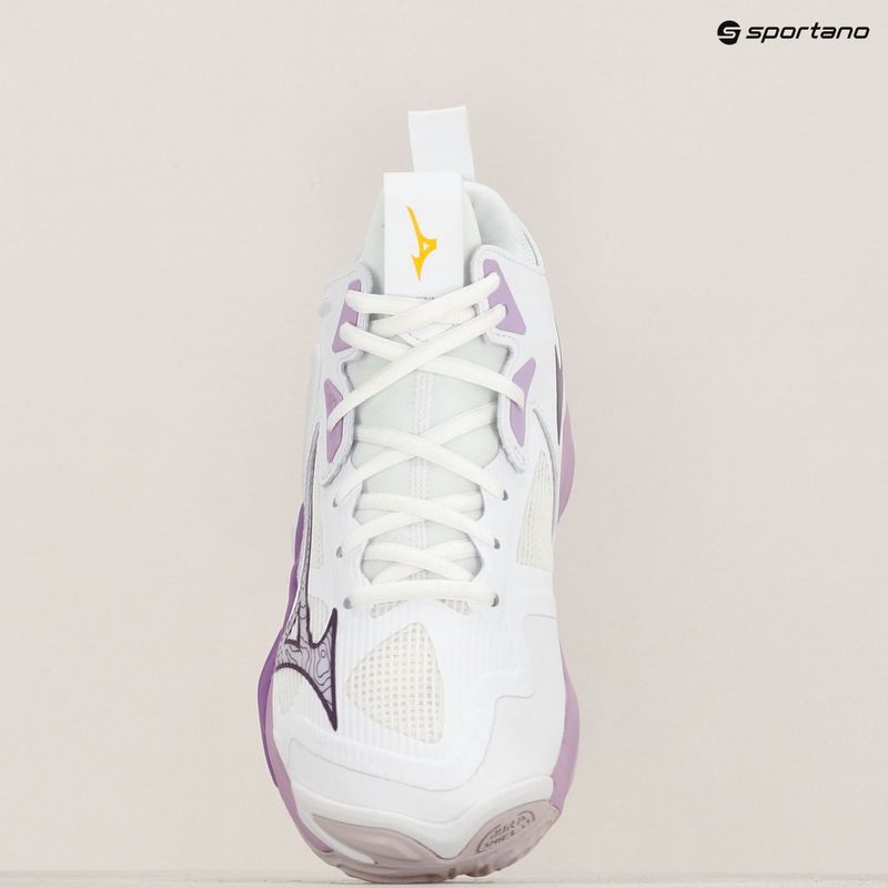 Damen Volleyballschuhe Mizuno Wave Momentum 3 Mid weiß/violett/quince 9