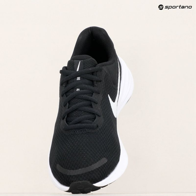 Laufschuhe Damen Nike Revolution 7 black/white 9