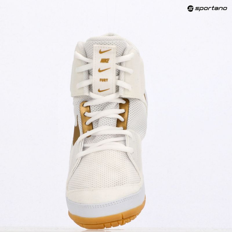 Ringerschuhe Nike Fury white/metallic gold 9