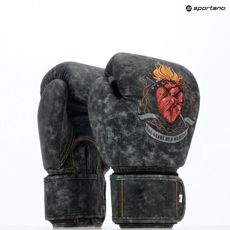 Fairtex X Tom Atencio Boxhandschuhe Das Herz des Kriegers Boxen Holzkohle 3