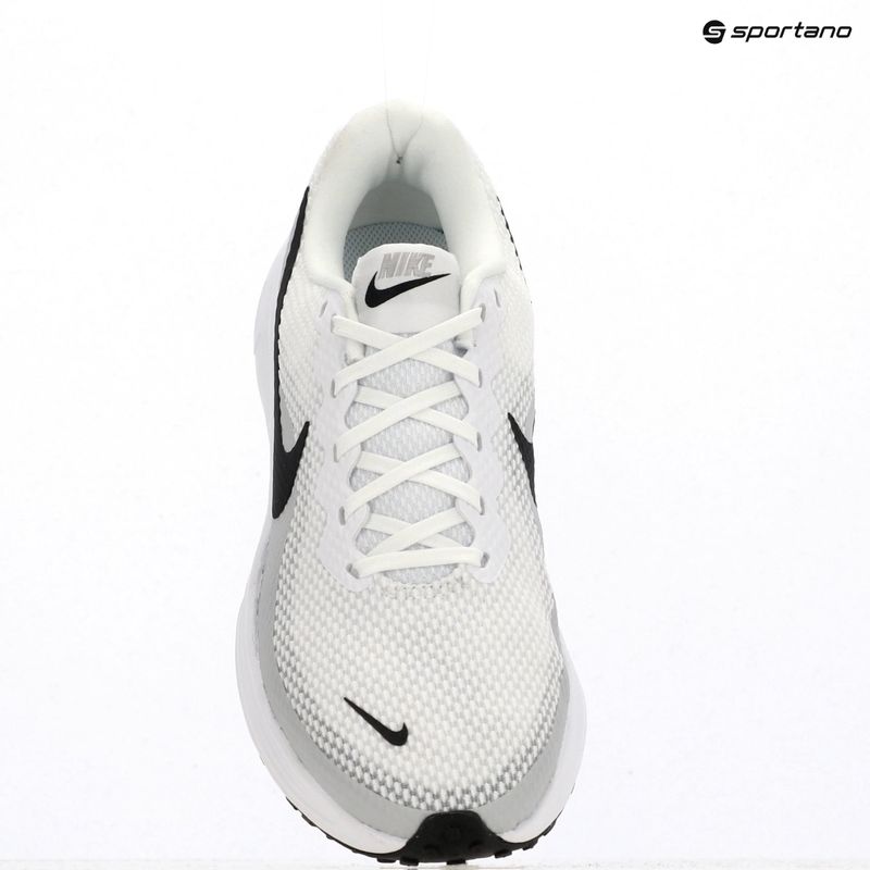 Damen-Laufschuhe Nike Revolution 8 Extra Wide white/pure platinum/black 19