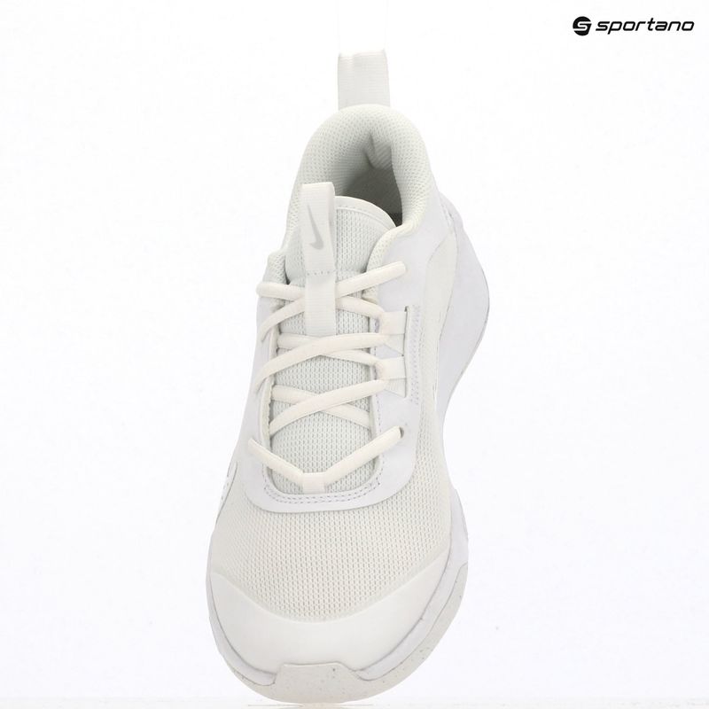 Schuhe Nike Omni Multi-Court white/pure platinum/white 11