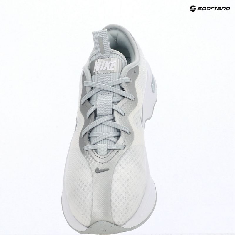 Damen-Schuhe Nike Motiva 2 white/pure platinum/metallic silver 10