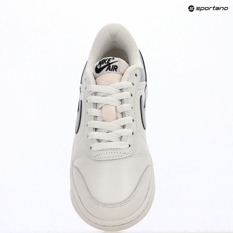 Buty damskie Nike Air Jordan Skyline Low swan/black/metallic silver 9