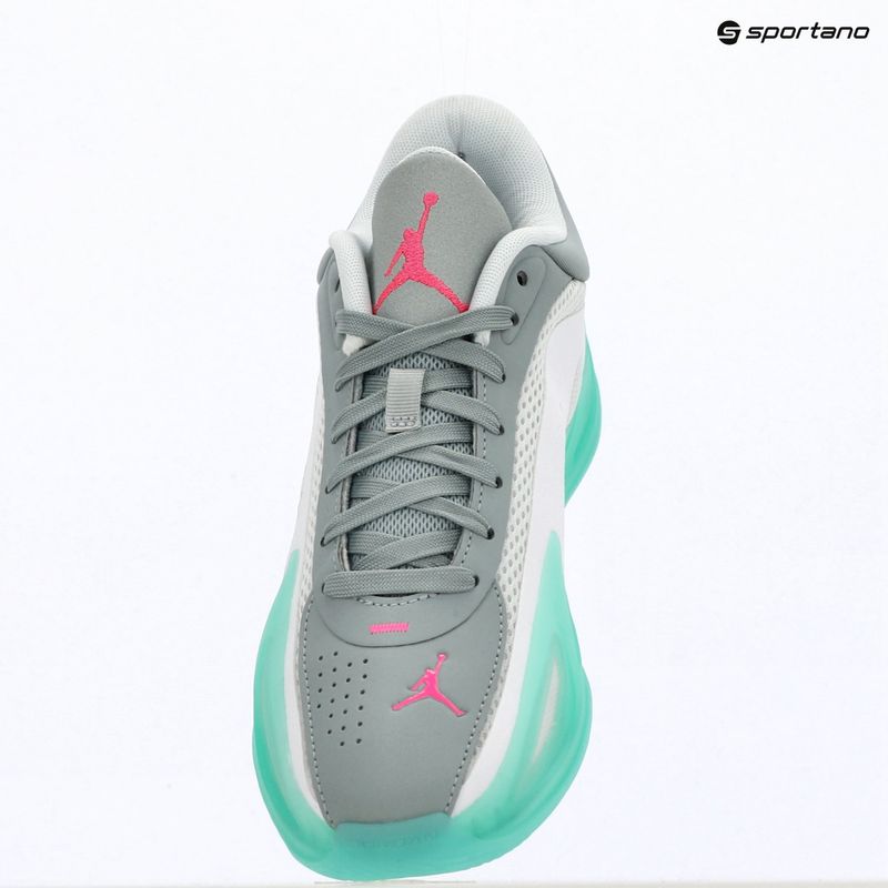Damen-Basketballschuhe  Jordan Heir Series 2 white/metallic silver/light pumice 13