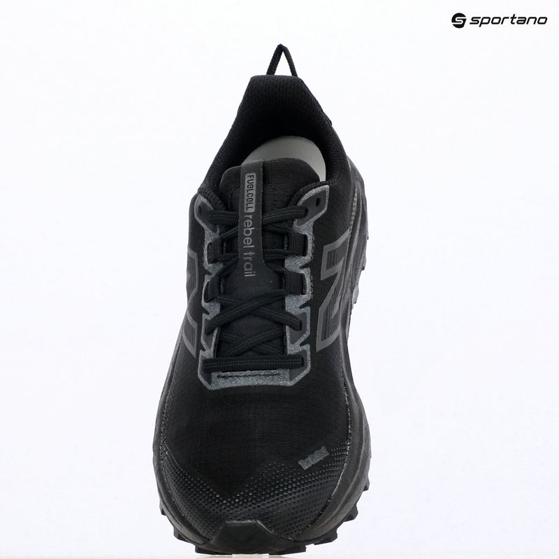 Damen-Laufschuhe  New Balance Rebel V1 black/black metallic 16