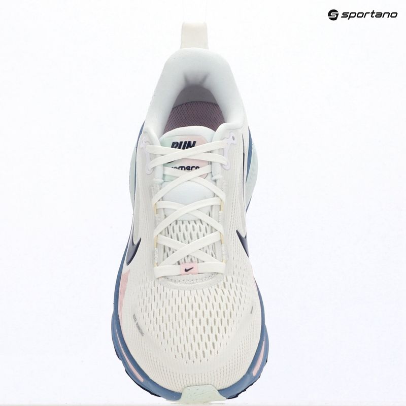 Laufschuhe für Damen Nike Vomero 18 white/work blue/midnight navy 14