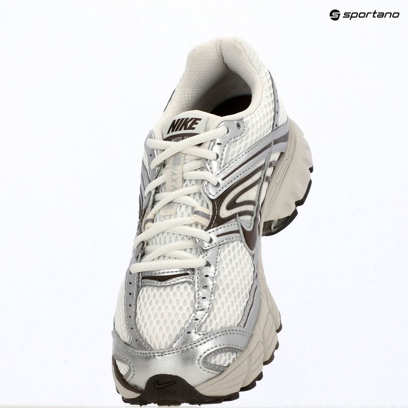Damen-Schuhe Nike Air Max Moto 2K phantom/metallic silver/baroque brown 10