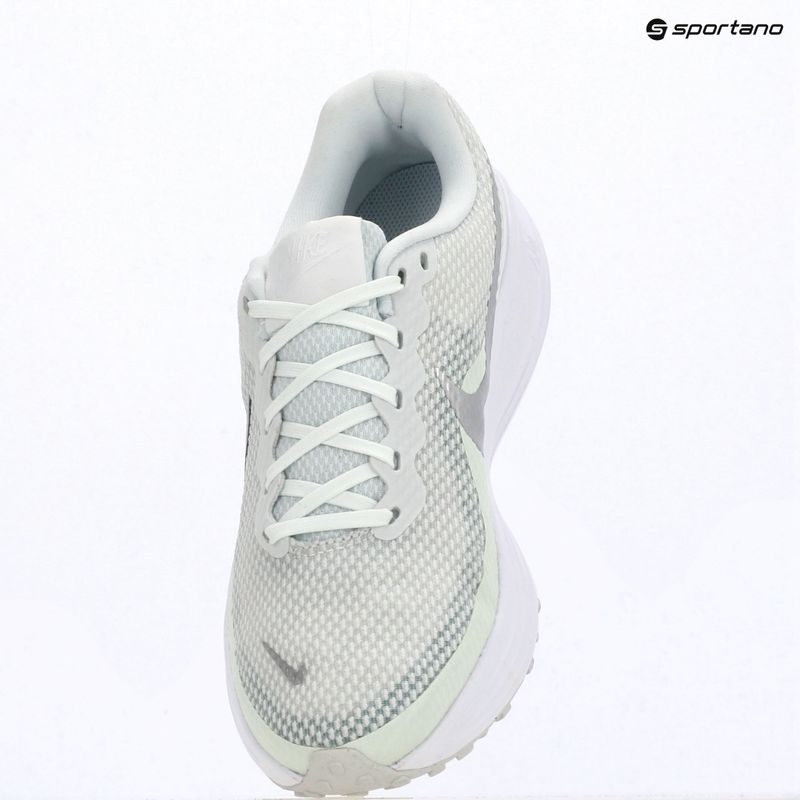 Laufschuhe für Damen Nike Revolution 8 off white/barely green/metallic silver 15