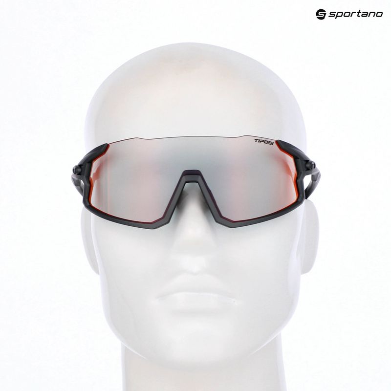 Tifosi Stash Clarion Fototec matte Sonnenbrille mit phototropen Gläsern (gunmetal/clarion red) 5