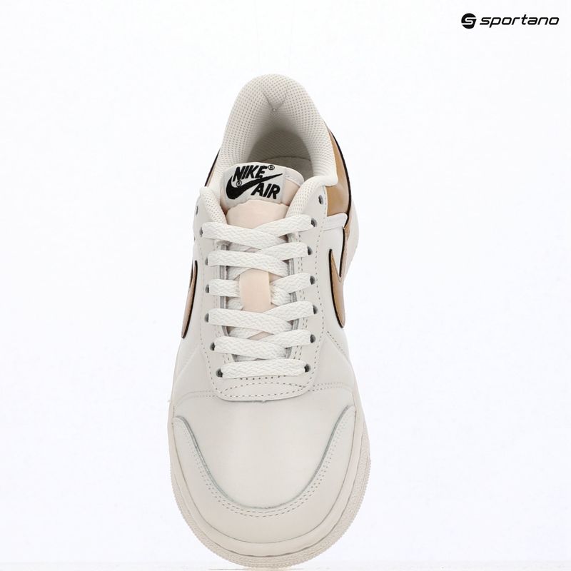 Damenschuhe Air Jordan Skyline Low swan/black/metallic gold 14