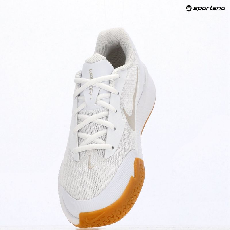 Damen Tennisschuhe Nike Vapor Lite 3 White/Summit White/Light Orewood Brown 10