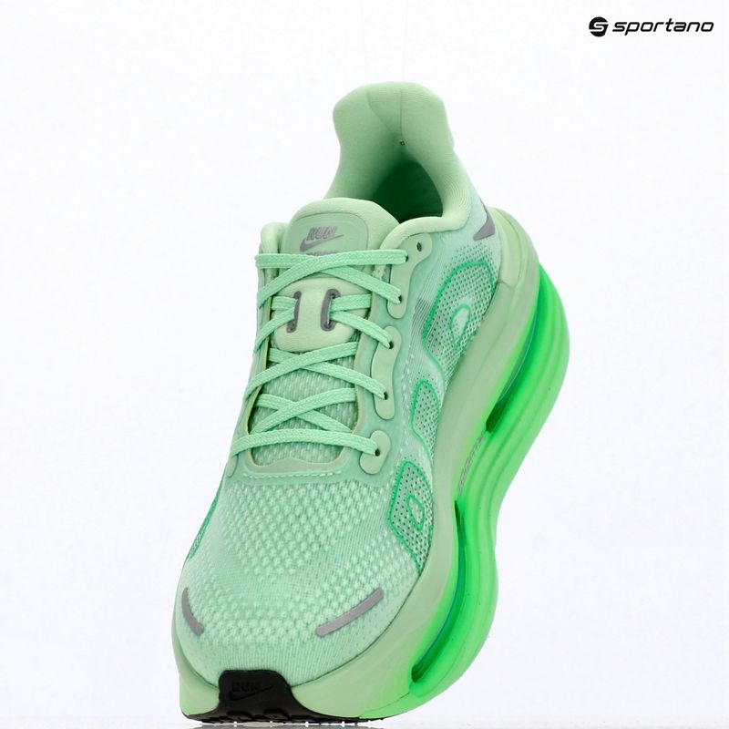 Laufschuhe für Damen Nike Vomero Premium cucumber calm/metallic silver 10