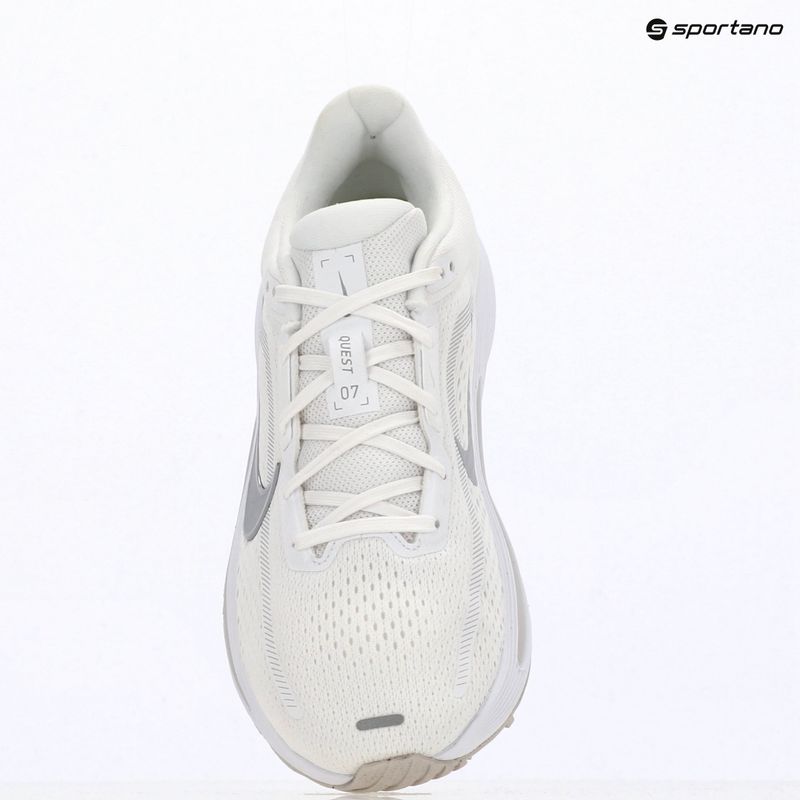 Laufschuhe für Damen Nike Quest 7 white/vast grey/vast grey/wolf grey 18