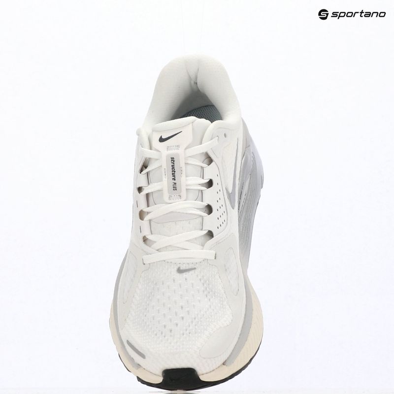 Laufschuhe für Damen Nike Structure Plus summit white/photon dust/metallic silver 5
