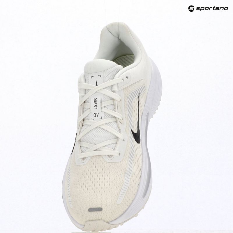 Laufschuhe für Damen Nike Quest 7 summit white/white/metallic silver/black 18