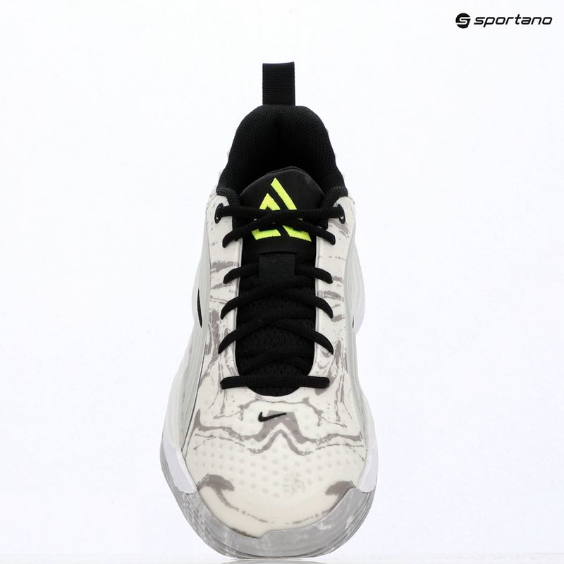 Herren-Basketballschuhe Nike Giannis Immortality 5 white/off white/metallic silver 16