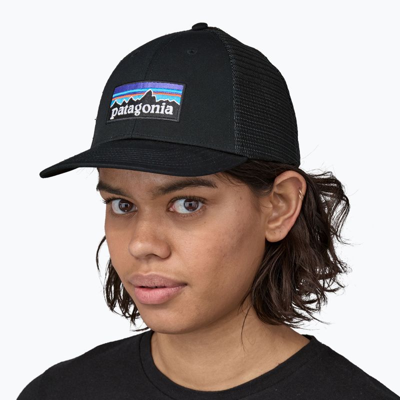 Patagonia P-6 Logo LoPro Trucker Kappe schwarz 7