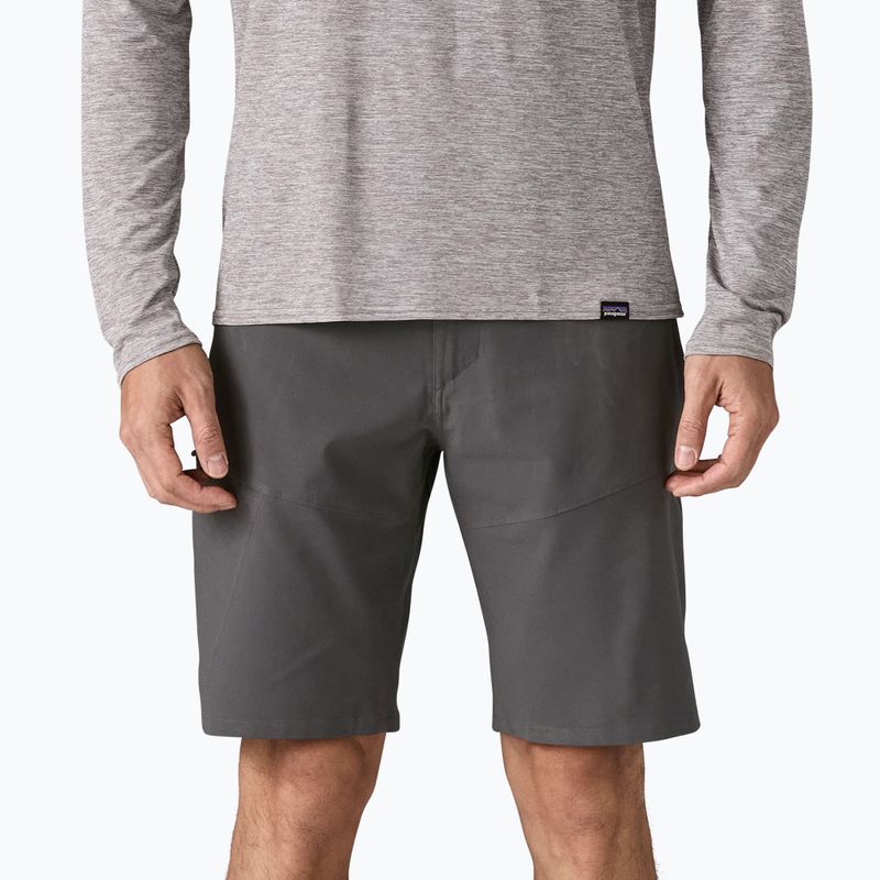 Patagonia Herren Terravia Trail 10" forge grau Shorts 4