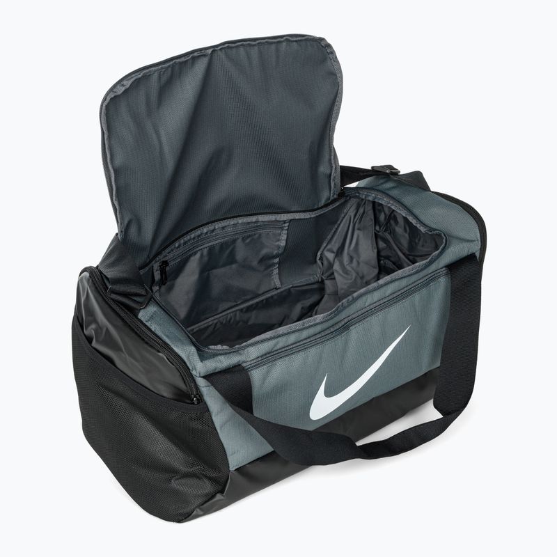 Nike Brasilia Trainingstasche 9.5 41 l grau/schwarz/weiß 3