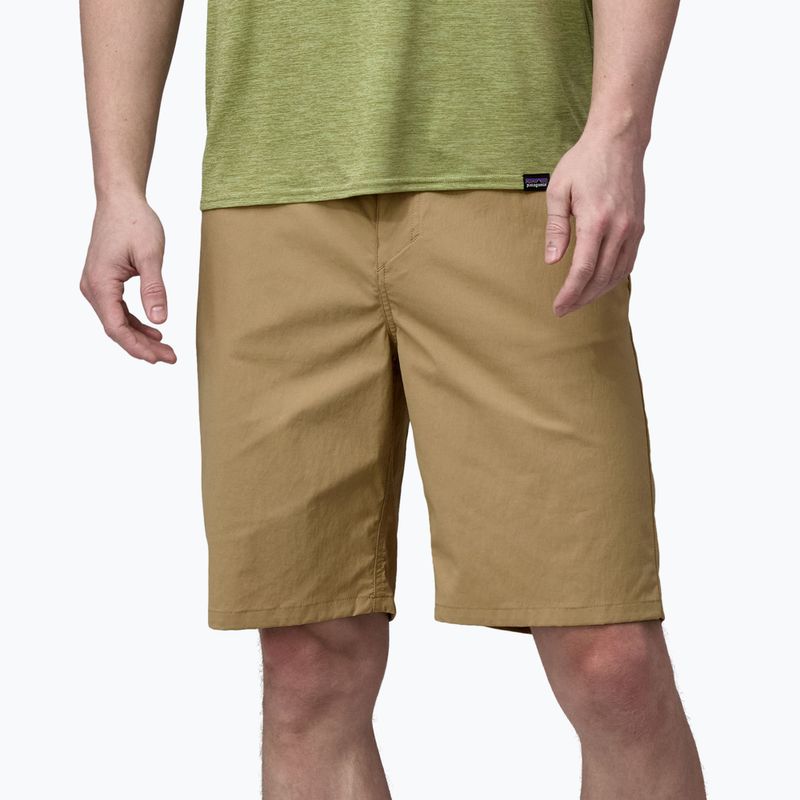 Herren-Trekking-Shorts Patagonia Quandary classic tan 2