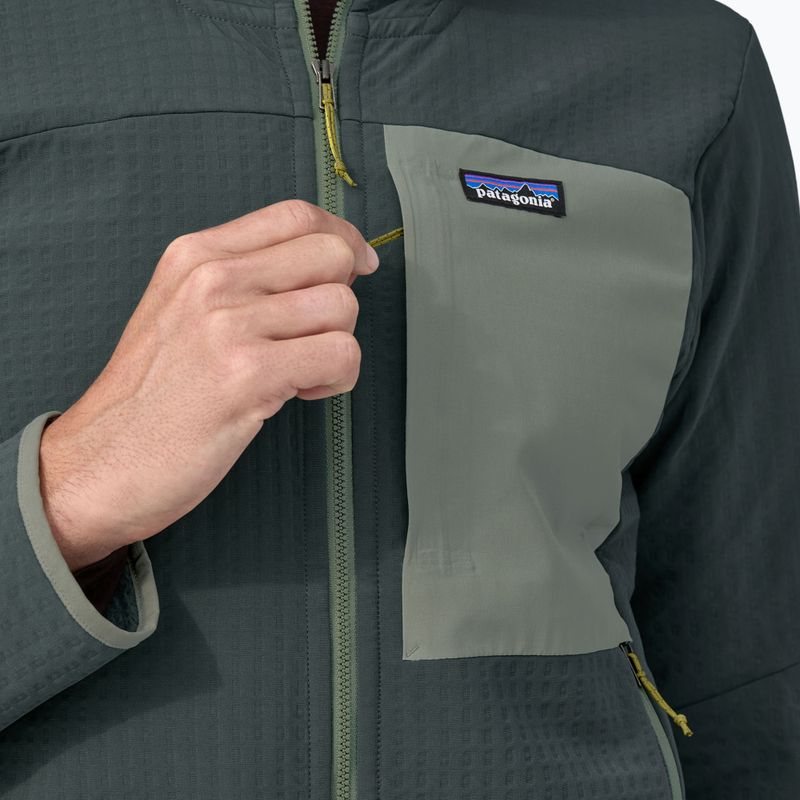 Herren Patagonia R2 TechFace Softshell Jacke nouveau grün 5