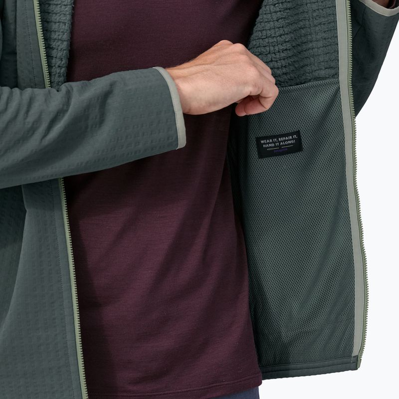 Herren Patagonia R2 TechFace Softshell Jacke nouveau grün 7