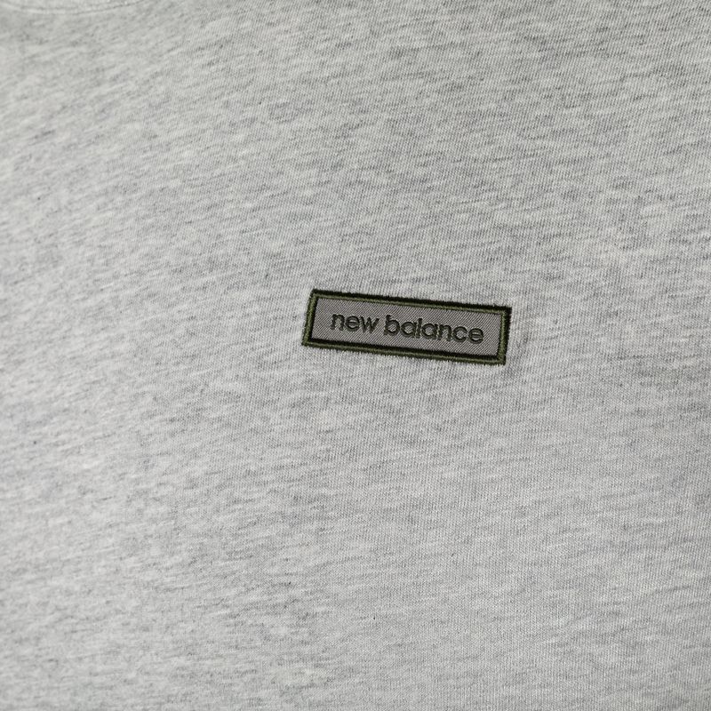 Herren New Balance Essentials Winter sportlich grau t-shirt