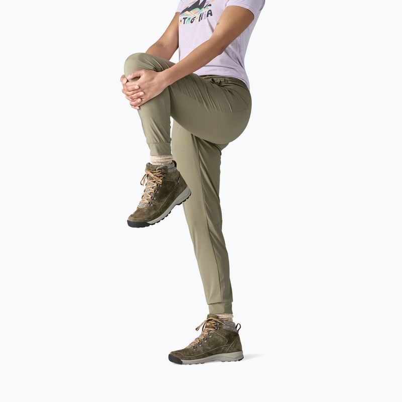Damen Patagonia Terrebonne Jogger Fluss Felsen grün 4