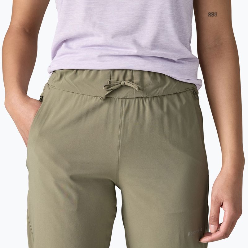 Damen Patagonia Terrebonne Jogger Fluss Felsen grün 5