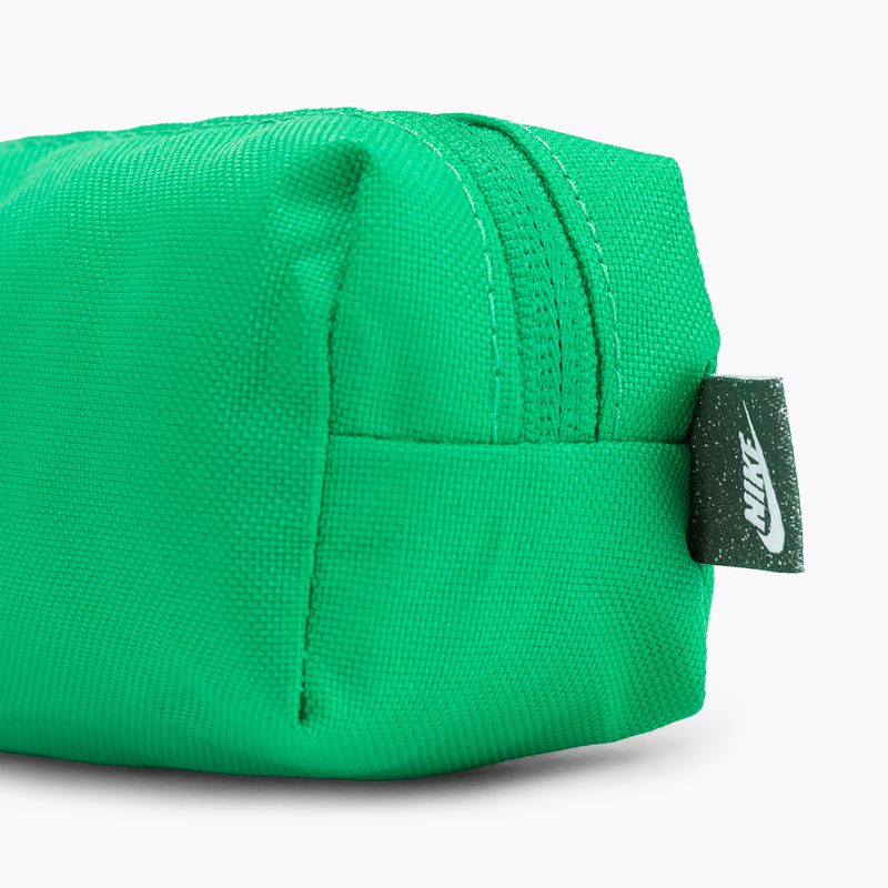 Nike Elemental 20 l stadiongrün/stadiumgrün/vintagegrün Kinderrucksack