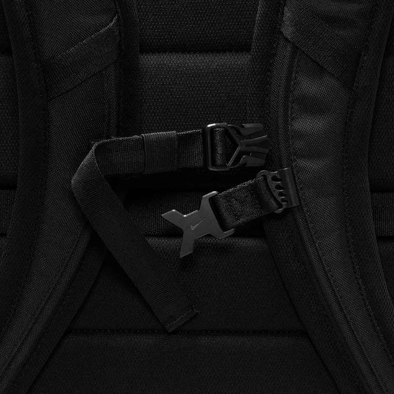 City-Rucksack Nike Utility Power 33 l black/black/white 12