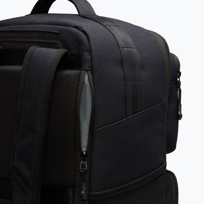 Cityrucksack Nike Utility Speed 27 l black/black/white 8