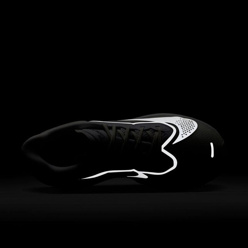 Laufschuhe für Damen Nike Zoom Fly 6 white/smoke grey/metallic silver/black 7