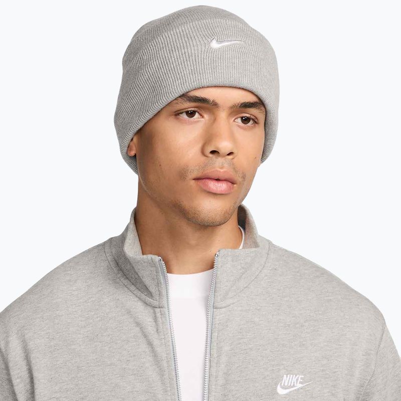 Beanie Nike Peak Swoosh Beanie dark grey heather/white 2