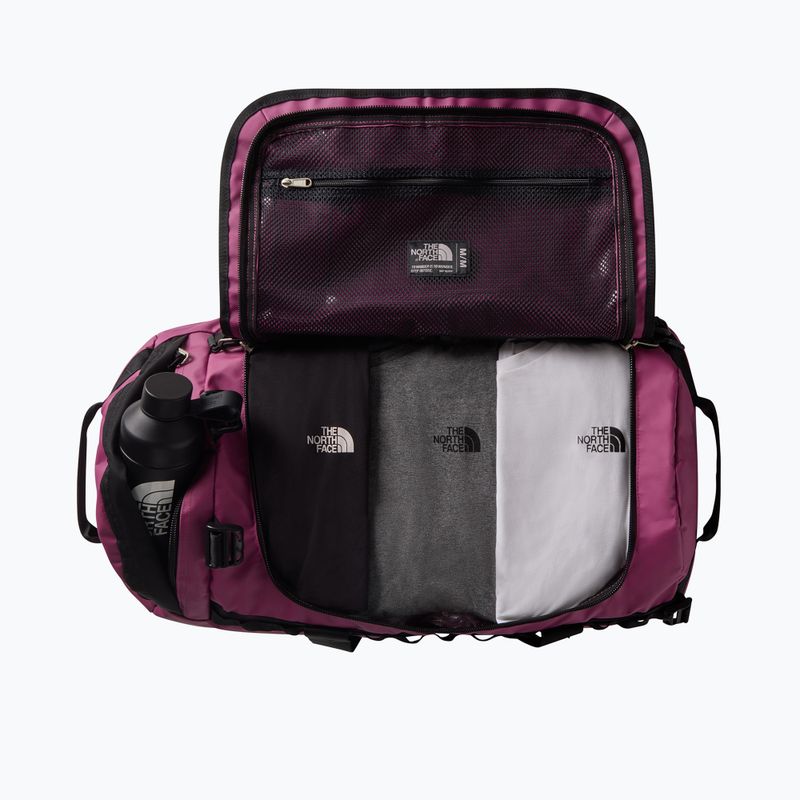 The North Face Base Camp Duffel M 71 l cyber berry/tnf schwarz Reisetasche 4