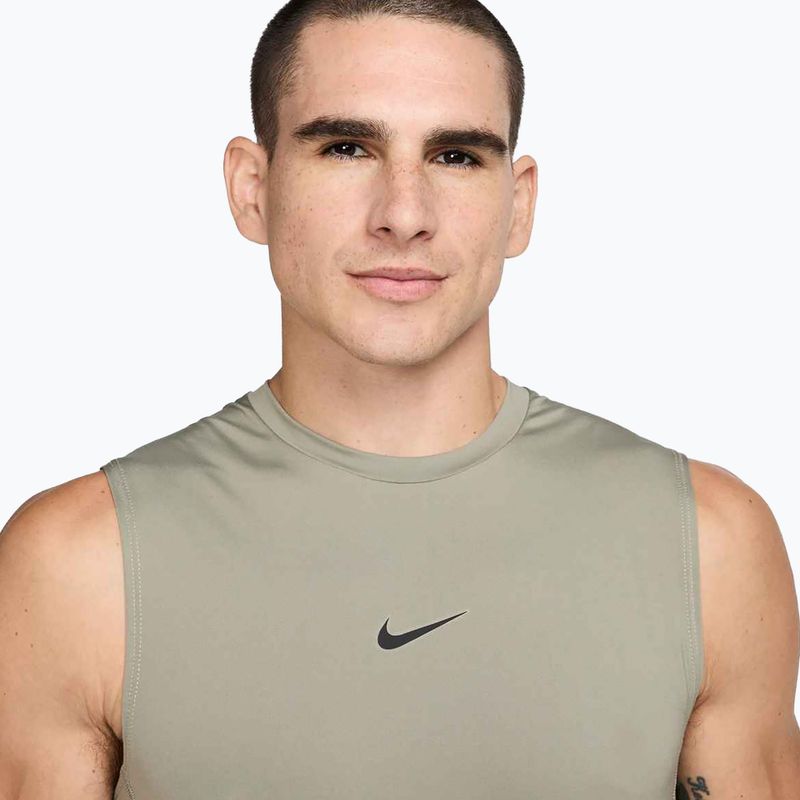 Herren Trainings-T-Shirt Nike Pro Dri-Fit Sleeveless Top light army/schwarz 4