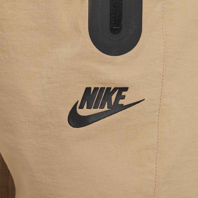 Nike Tech Woven Kinderhose Parachute beige/schwarz 7
