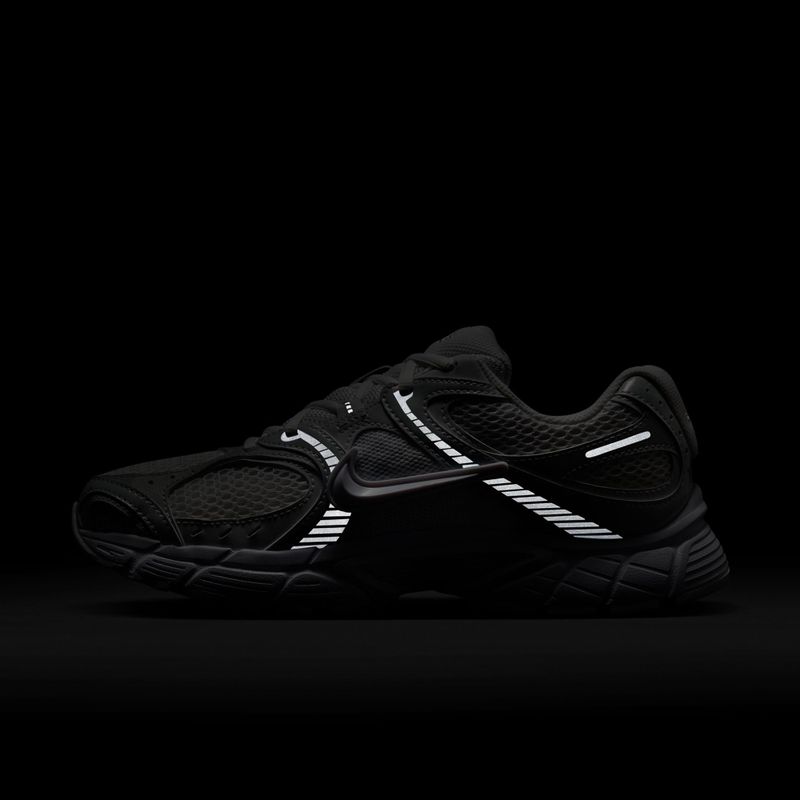 Damen-Sneaker Nike V5 RNR white/black/metallic silver/white 9