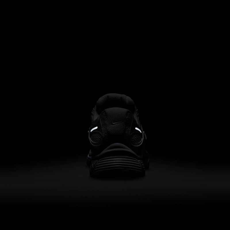 Herrenschuhe Nike V5 RNR white/black/metallic silver/white 6