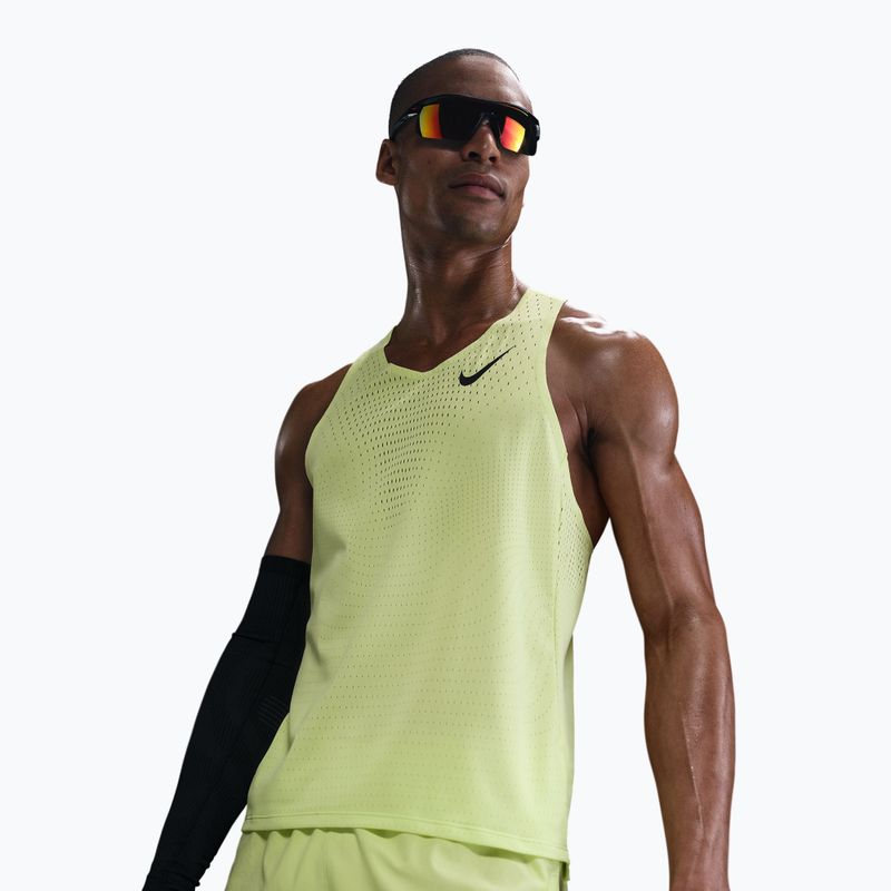 Herren-Laufshirt Nike AeroSwift Dri-Fit ADV light lemon twist/black 4