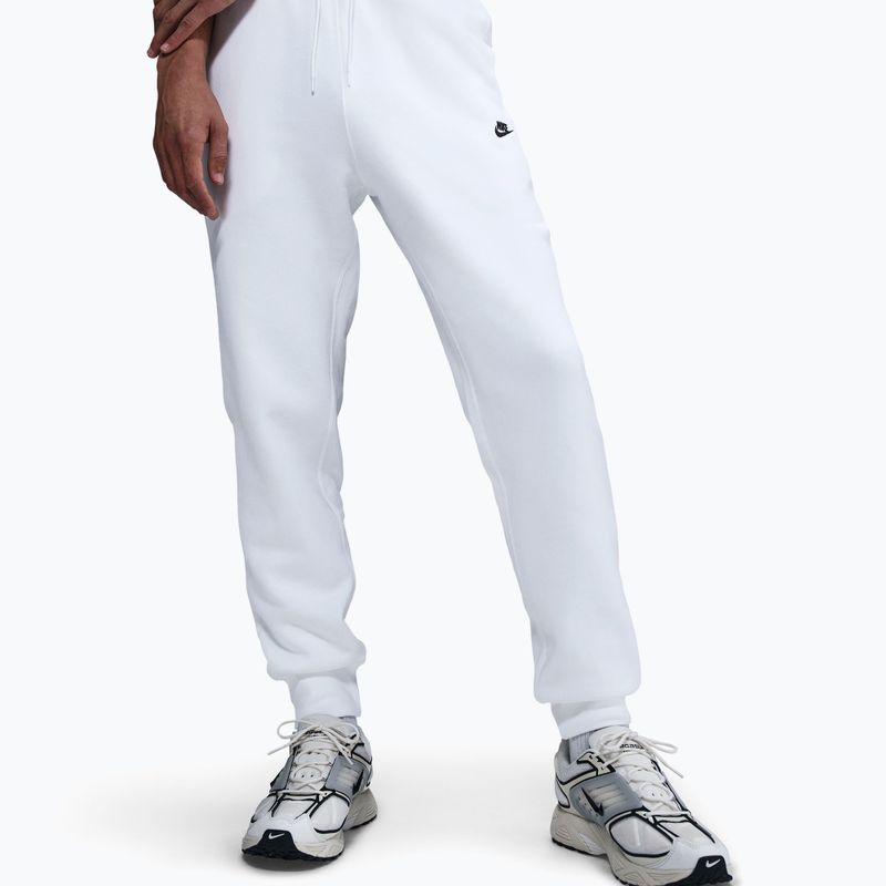 Herrenhose Nike Club Jogger white/white/black 4
