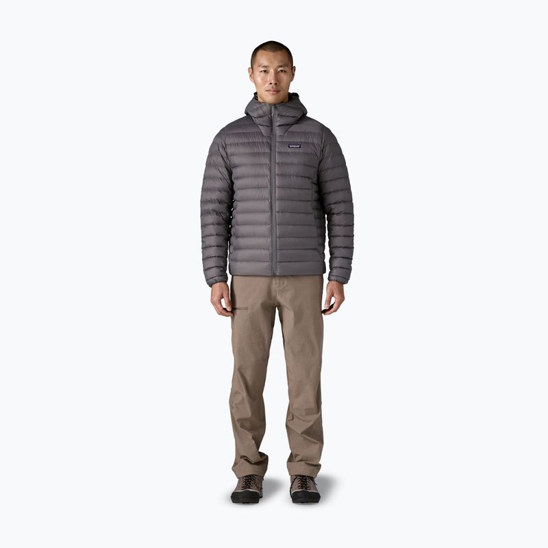 Herren Daunenjacke Patagonia Down Sweater Hoody forge grey mit forge grey 2