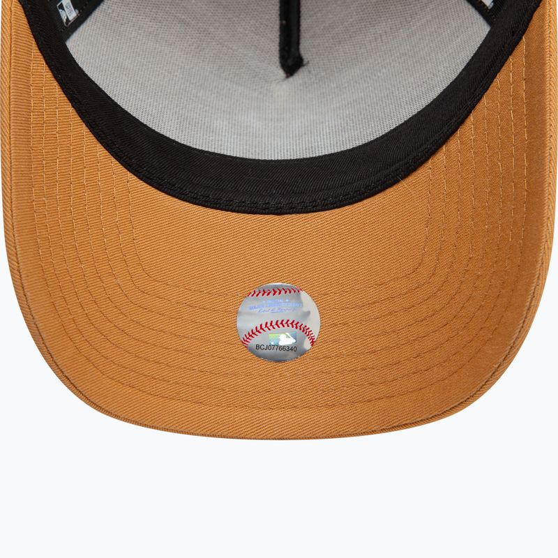 Neue Era Liga wesentliche Trucker New York Yankees Baseballmütze dunkel beige 5