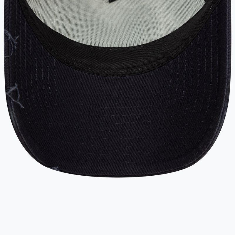Neue Era NE Patch Distressed Trucker Kappe weiß 5
