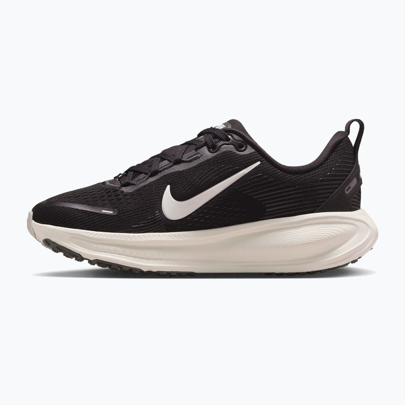 Kinder-Laufschuhe Nike Vomero 18 black/coconut milk/iron ore/summit white 9