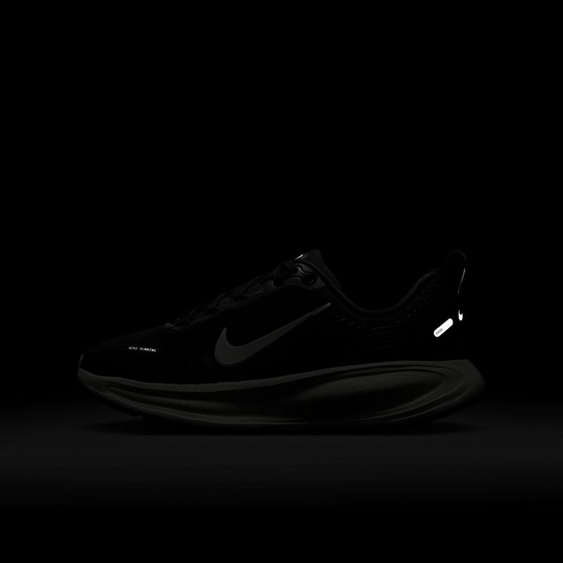 Laufschuhe Nike Vomero 18 black/coconut milk/iron ore/summit white 8