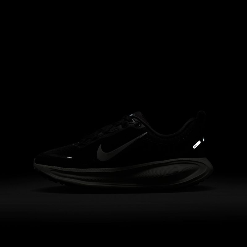 Laufschuhe Nike Vomero 18 black/coconut milk/iron ore/summit white 9